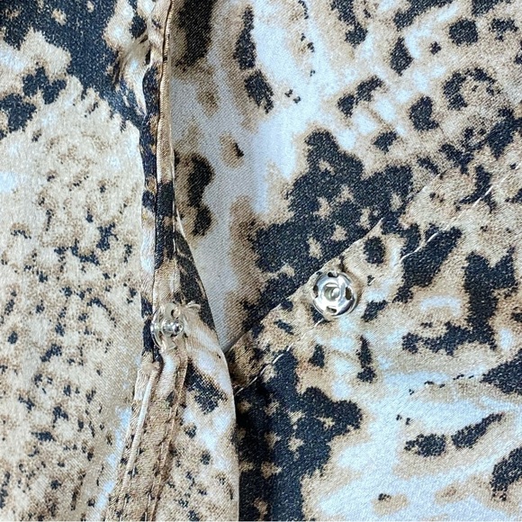 AKIRA Blouse Womens M Snakeskin Print V-Neck Long Sleeve Cinched Waist - Picture 12 of 16